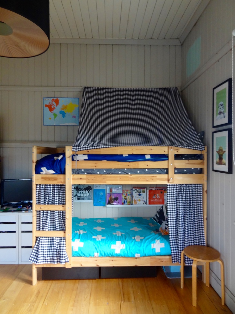 bunk bed cubby